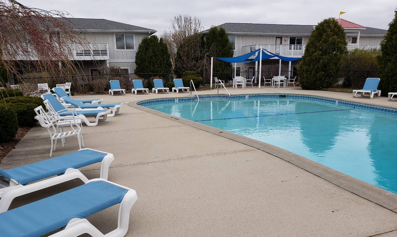 Mi-Ro Motel and Golf Course - Northern Lights Condos